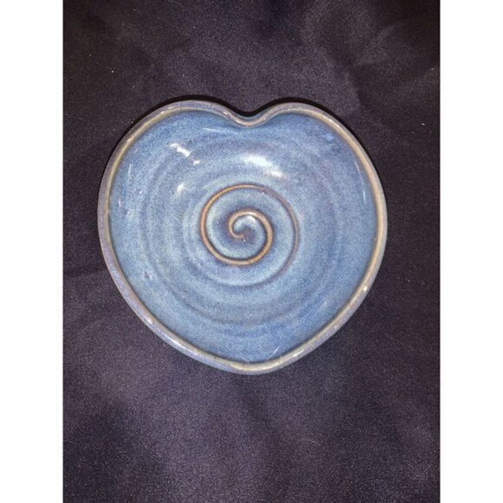 Hand Made Bowl Pottery Heart Shaped Signed By The Artist PS Swirl Accent 5.25"x5